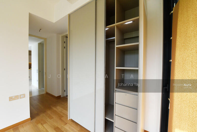 DUO Residences, 1 Fraser Street, 2 Bedrooms, 840 sqft, Apartment For Rent, by Johanna Tay, 21015364 - Master Bedroom Wardrobe - PropertyGuru.com.sg
