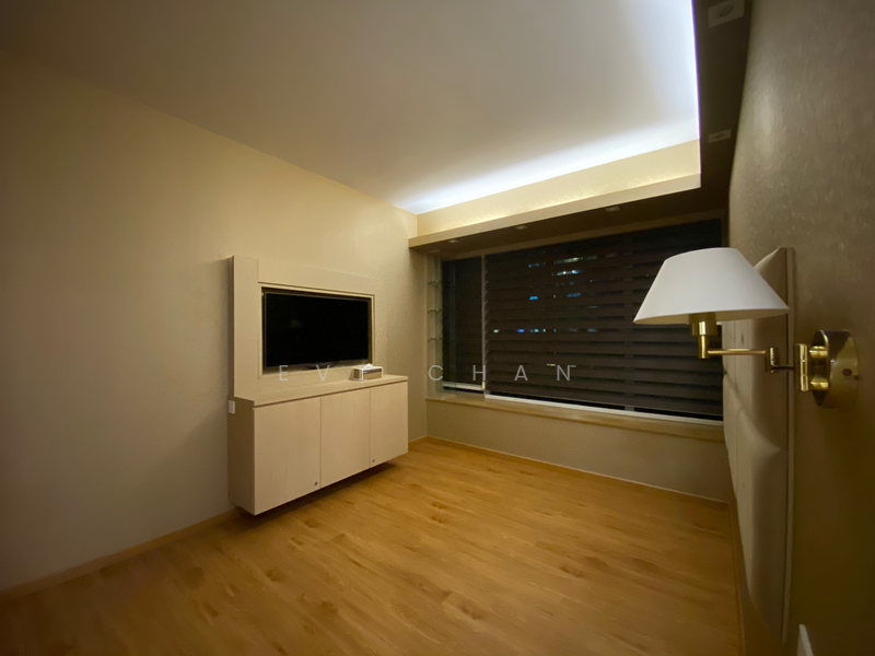 Master Bedroom-02