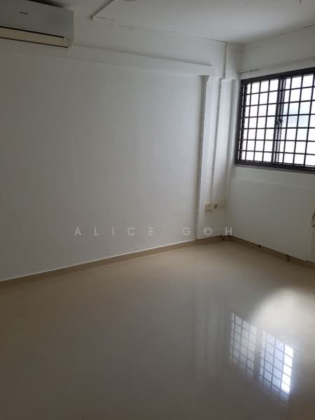 101 Woodlands Street 13, 101 Woodlands Street 13, 2 Bedrooms, 721 sqft, HDB Flat For Rent, by Alice Goh, 21016860 - PropertyGuru.com.sg