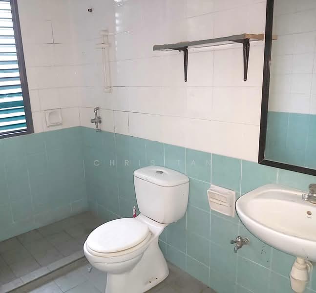 Toh Guan Centre, 21 Toh Guan Road East, 1,356 sqft, Factory / Workshop (B2) For Sale, by Chris Tan, 21029231 - CommercialGuru.com.sg