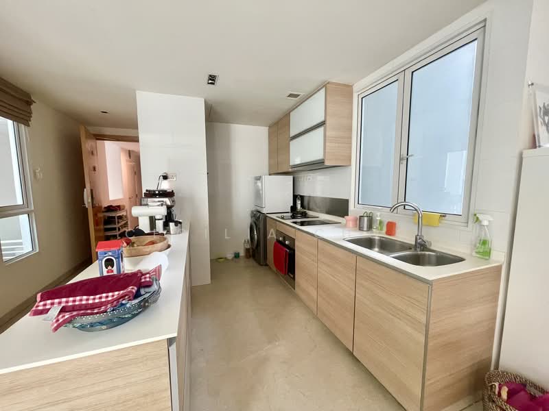 Parc Emily, 5 Mount Emily Road, 2 Bedrooms, 969 sqft, Condominium For Rent, by Cecilia Choo, 21030551 - PropertyGuru.com.sg