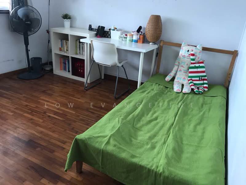 121 Bukit Batok Central, 121 Bukit Batok Central, 4 Bedrooms, 1,500 sqft, HDB Flat For Rent, by Evangeline Low, 21032023 - PropertyGuru.com.sg