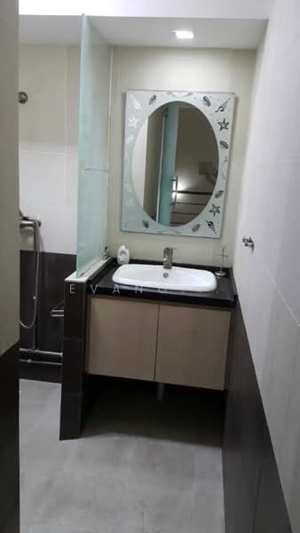 121 Bukit Batok Central, 121 Bukit Batok Central, 4 Bedrooms, 1,500 sqft, HDB Flat For Rent, by Evangeline Low, 21032023 - PropertyGuru.com.sg