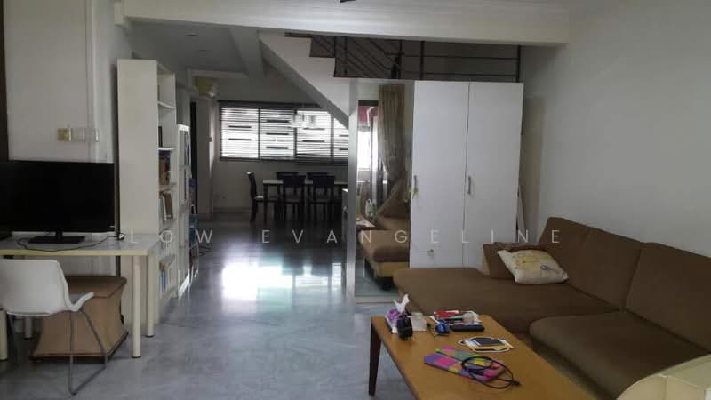 121 Bukit Batok Central, 121 Bukit Batok Central, 4 Bedrooms, 1,500 sqft, HDB Flat For Rent, by Evangeline Low, 21032023 - PropertyGuru.com.sg