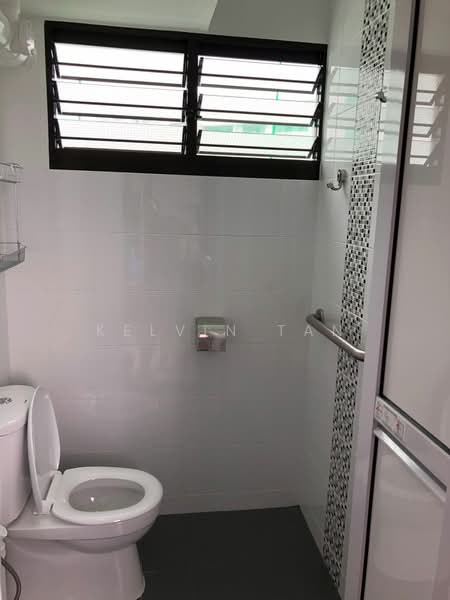 502 Ang Mo Kio Avenue 5, 502 Ang Mo Kio Avenue 5, 2 Bedrooms, 732 sqft, HDB Flat For Rent, by Kelvin Tan, 21033681 - Newly Renovated Toilets - PropertyGuru.com.sg