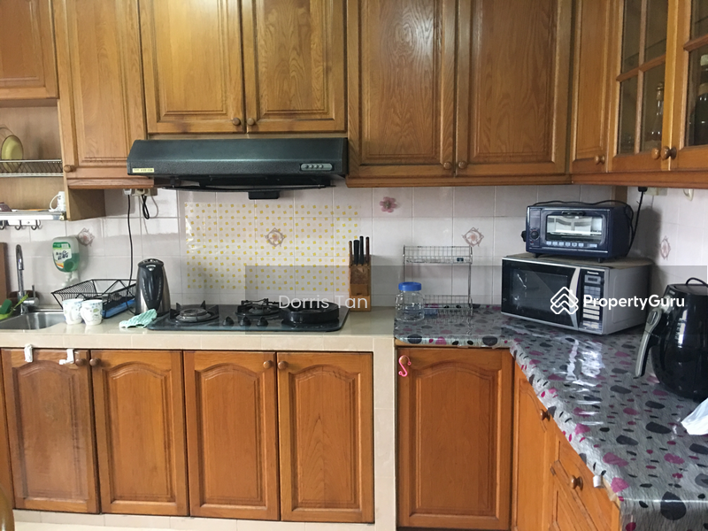 For Rent - 262A Compassvale Street