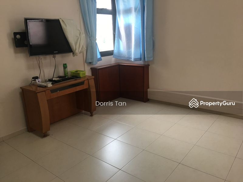 For Rent - 262A Compassvale Street