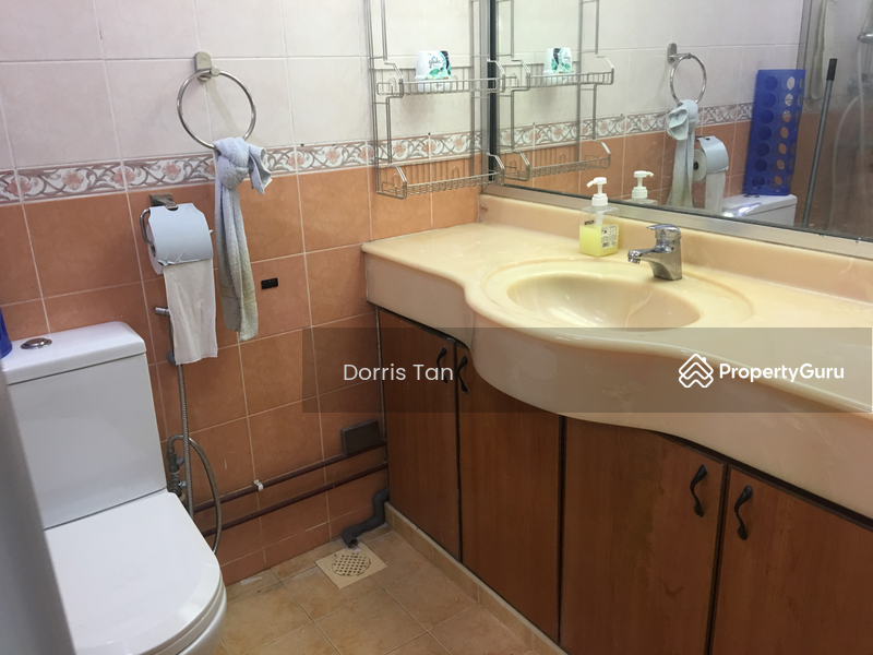For Rent - 262A Compassvale Street