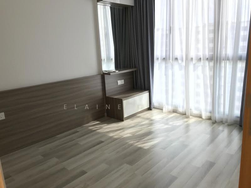 La Fiesta, 60 Sengkang Square, Hougang / Punggol / Sengkang, 1 Bedroom, 452 sqft, Condominium For Rent, by Elaine Chan, 21041826 - Spacious bedroom with wadrobe - PropertyGuru.com.sg