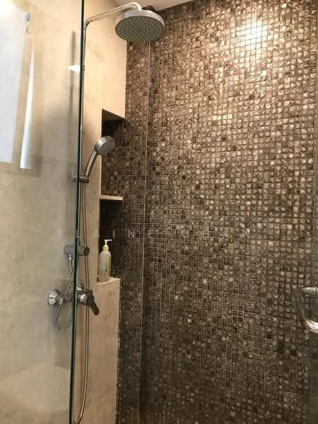 La Fiesta, 60 Sengkang Square, Hougang / Punggol / Sengkang, 1 Bedroom, 452 sqft, Condominium For Rent, by Elaine Chan, 21041826 - Rain shower fitting - PropertyGuru.com.sg