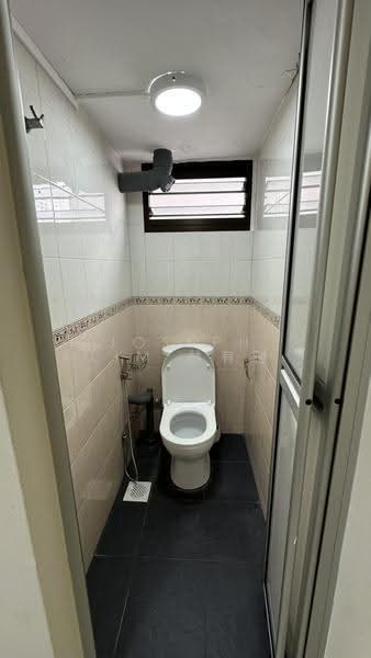 2 Dover Road, 2 Dover Road, Buona Vista / West Coast / Clementi New Town, 2 Bedrooms, 800 sqft, HDB Flat For Rent, by Joseph Lim 林有利, 21046537 - Bathroom - PropertyGuru.com.sg