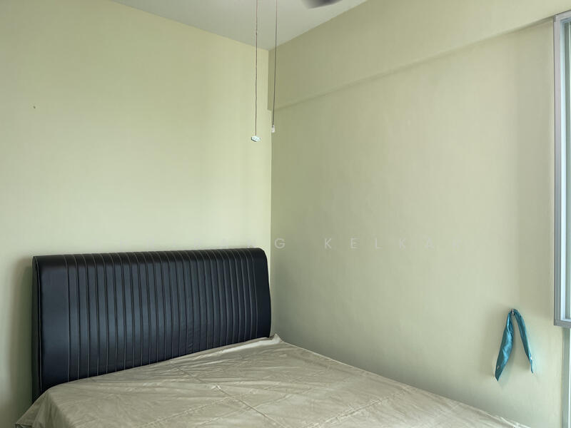 Queen Bed