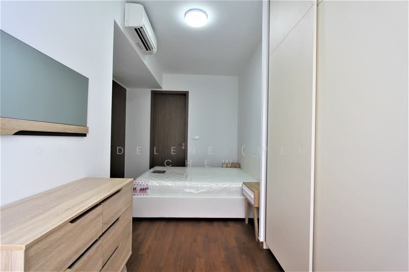 V on Shenton, 5 Shenton Way, 2 Bedrooms, 883 sqft, Condominium For Rent, by Gwendelene (Wendy) Chew, 21061320 - Master Bedroom - PropertyGuru.com.sg