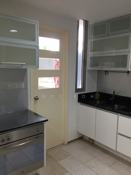 For Rent - Kerrisdale