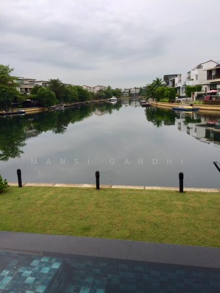 Serene Bay View with possibility of berth