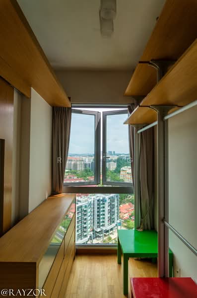 Hillview Regency, 28 Bukit Batok East Avenue 2, 3 Bedrooms, 1,194 sqft, Condominium For Rent, by Ray Ng, 21067711 - PropertyGuru.com.sg