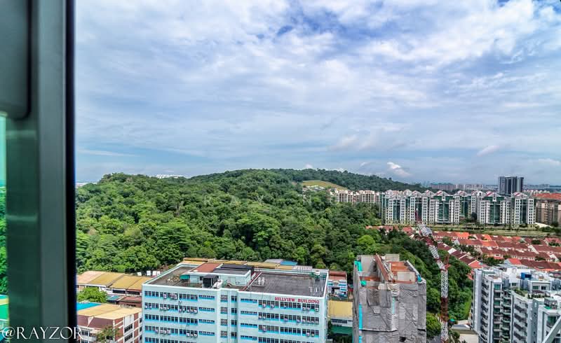 Hillview Regency, 28 Bukit Batok East Avenue 2, 3 Bedrooms, 1,194 sqft, Condominium For Rent, by Ray Ng, 21067711 - PropertyGuru.com.sg