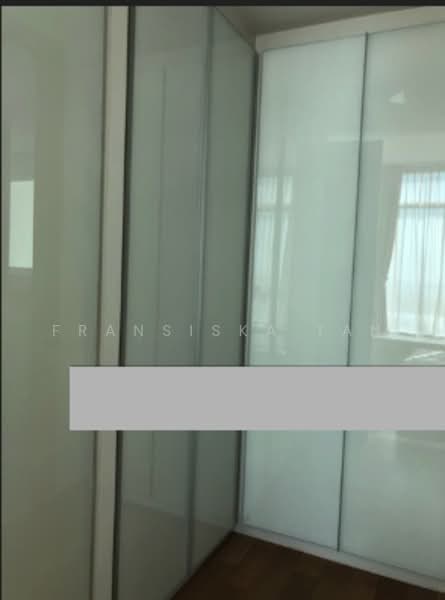76 Shenton, 76 Shenton Way, 2 Bedrooms, 969 sqft, Apartment For Rent, by Fransiska Tan, 21070357 - PropertyGuru.com.sg