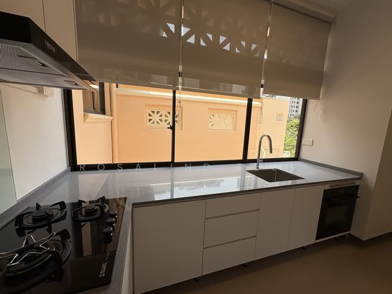 Everton Road, Everton Road, 1 Bedroom, 1,100 sqft, Walk-up Apartment For Rent, by Rosalind Teow, 21075269 - PropertyGuru.com.sg