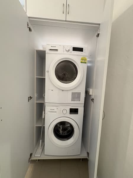 Everton Road, Everton Road, 1 Bedroom, 1,100 sqft, Walk-up Apartment For Rent, by Rosalind Teow, 21075269 - PropertyGuru.com.sg