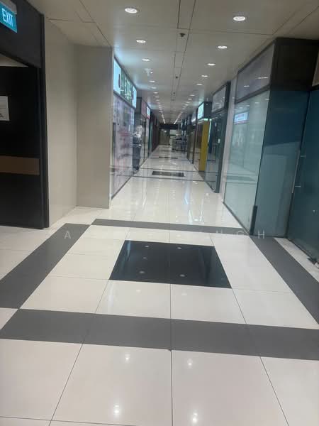 PENINSULA PLAZA