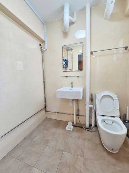 879 Yishun Street 81, 879 Yishun Street 81, 3 Bedrooms, 891 sqft, HDB Flat For Rent, by Adrian Tan, 21089878 - PropertyGuru.com.sg