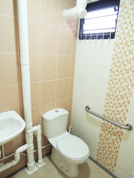 69 Bedok South Avenue 3, 69 Bedok South Avenue 3, 3 Bedrooms, 1,001 sqft, HDB Flat For Rent, by Charles Tan, 21091864 - PropertyGuru.com.sg