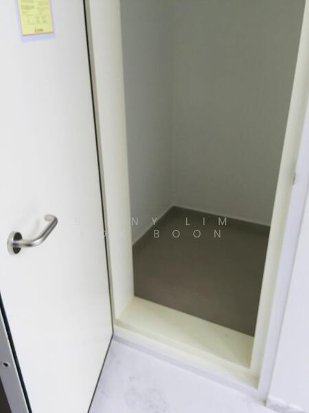 Comes with bomb shelter 