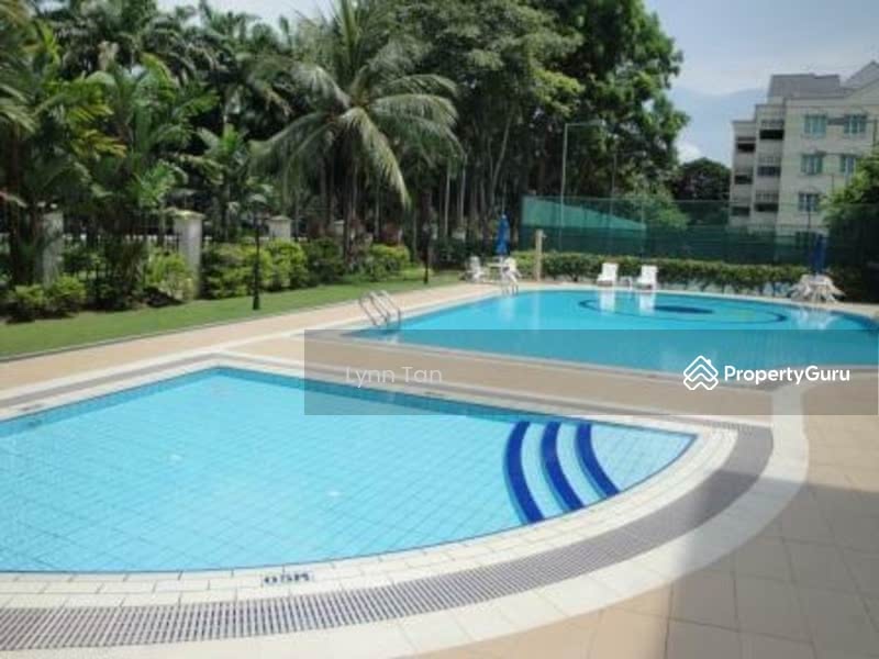 Wading and swimming pools
