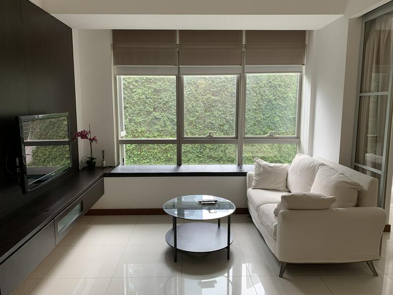 The Sail @ Marina Bay, 2 Marina Boulevard, Boat Quay / Raffles Place / Marina, 1 Bedroom, 677 sqft, Apartment For Rent, by Lee Susan, 21106494 - Living Hall with refreshing "greenery" view - PropertyGuru.com.sg