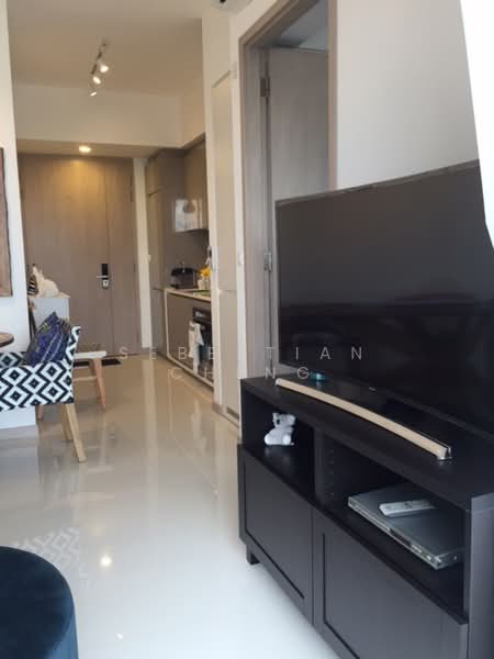 J Gateway, 2 Gateway Drive, 1 Bedroom, 495 sqft, Condominium For Rent, by Sebestian Cheng, 21107869 - PropertyGuru.com.sg