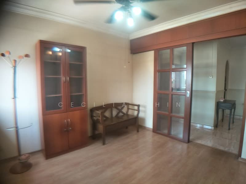 365 Woodlands Avenue 5, 365 Woodlands Avenue 5, 4 Bedrooms, 1,334 sqft, HDB Flat For Rent, by Cecilia Chin, 21110380 - Study Room With Sliding Door - PropertyGuru.com.sg