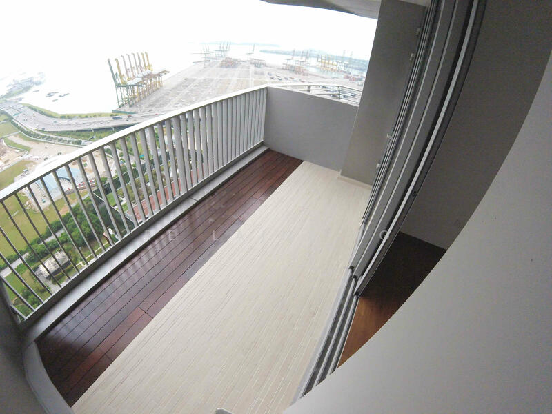 balcony at common bedroom