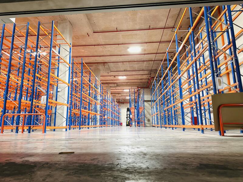 HIGH SPECIFICATIONS Warehouse with Extra Wide Roller Shutters, Dedicated Bays, off AYE/PIE, 3MINS to AYE/PIE CONTACT: +6596881177, 50,000 sqft, Warehouse For Rent, by ADRIAN, 21115582 - CommercialGuru.com.sg