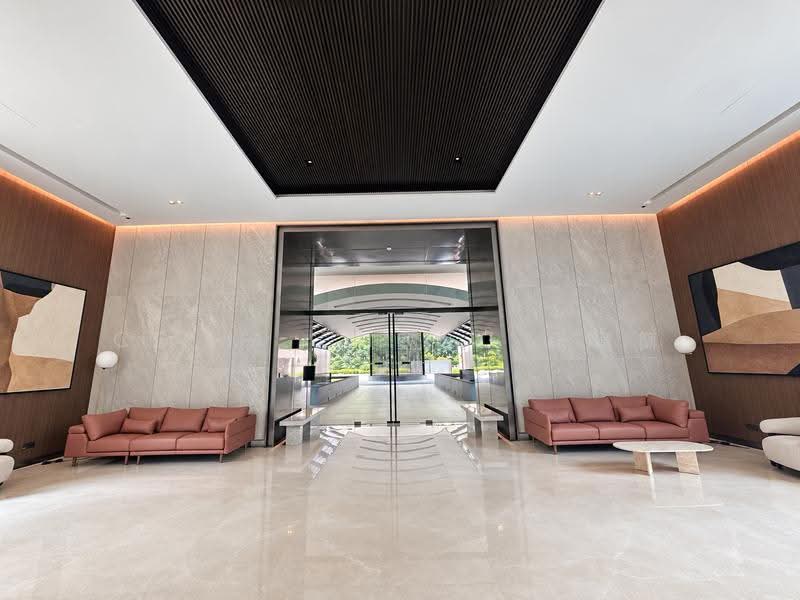 Wing on Life Garden, 335 Bukit Timah Road, Tanglin / Holland / Bukit Timah, 4 Bedrooms, 3,300 sqft, Apartment For Rent, by Celia Chong 张瑂籣, 21121140 - Lobby - PropertyGuru.com.sg