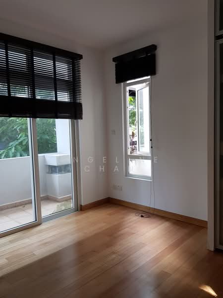 Robertson 100, 100 Robertson Quay, 2 Bedrooms, 1,066 sqft, Apartment For Rent, by Angeline Chan, 21130143 - Master Bedroom - PropertyGuru.com.sg