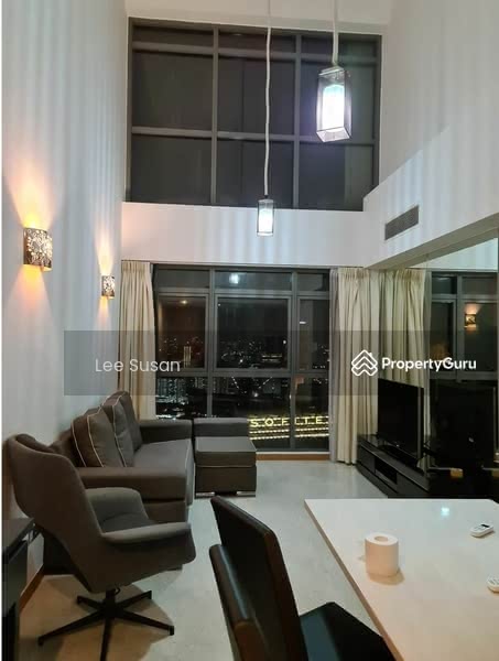Icon High ceiling living room