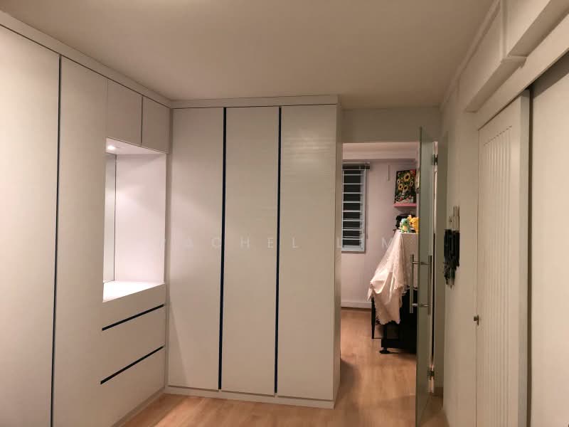 3 Ghim Moh Road, 3 Ghim Moh Road, 2 Bedrooms, 700 sqft, HDB Flat For Sale, by Rachel Lim, 21135953 - Door link to common room excellent as baby / children room - PropertyGuru.com.sg