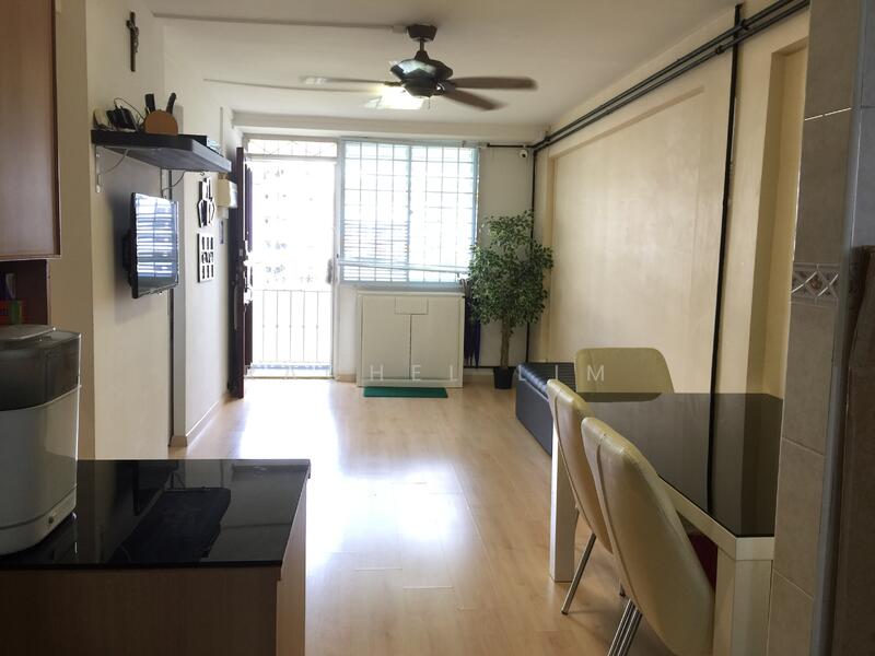 3 Ghim Moh Road, 3 Ghim Moh Road, 2 Bedrooms, 700 sqft, HDB Flat For Sale, by Rachel Lim, 21135953 - PropertyGuru.com.sg