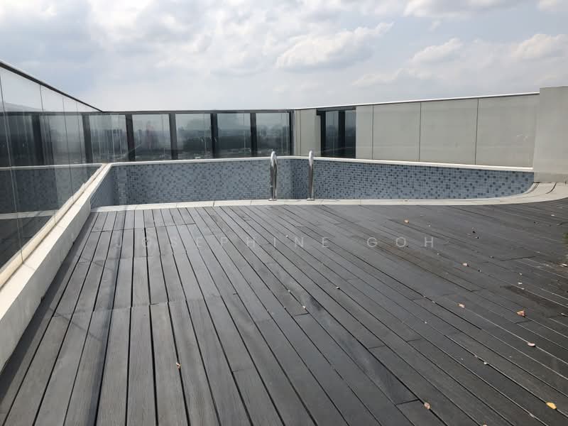 d'Leedon (Former Farrer Court), 3 Leedon Heights, 4 Bedrooms, 4,833 sqft, Condominium For Rent, by Josephine Goh, 21139927 - Pool deck on upper level - PropertyGuru.com.sg