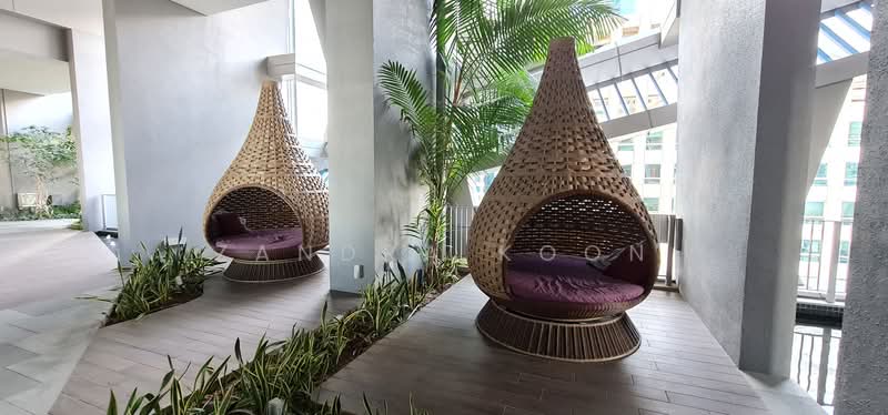 V on Shenton, 5 Shenton Way, 1 Bedroom, 743 sqft, Condominium For Rent, by Zandra Koon, 21145502 - Swivel reading pods - PropertyGuru.com.sg