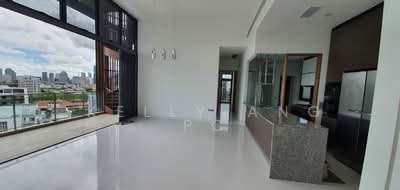 For Rent - Goodwood Grand