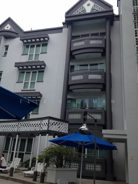 Royal Palm Mansions, 330 Pasir Panjang Road, 4 Bedrooms, 1,227 sqft, Condominium For Rent, by Ella Sherman, 21150989 - PropertyGuru.com.sg