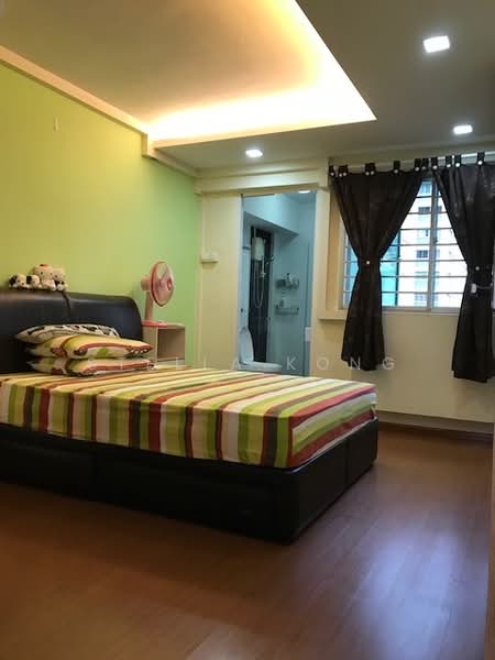 176 Bishan Street 13, 176 Bishan Street 13, 3 Bedrooms, 990 sqft, HDB Flat For Rent, by Stella Kong, 21165080 - Master bedroom - PropertyGuru.com.sg