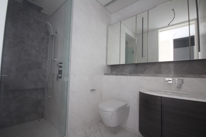 DUO Residences, 1 Fraser Street, 1 Bedroom, 689 sqft, Apartment For Rent, by Gary Goh, 21171002 - Marble-cladded walls - PropertyGuru.com.sg