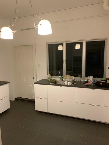 For Rent - Lion Towers