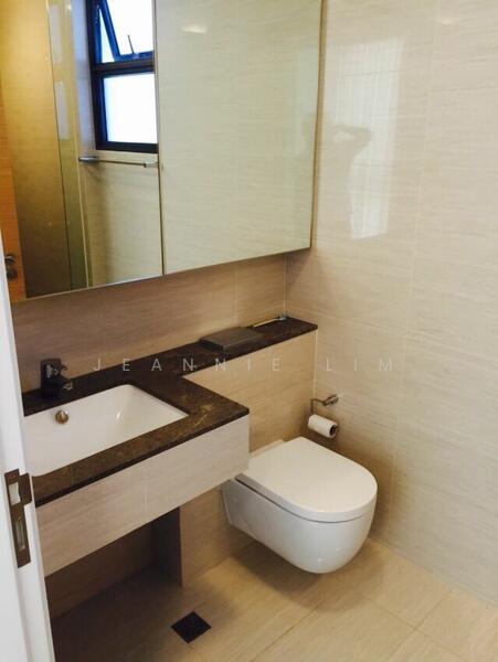 Well Maintained Bathroom