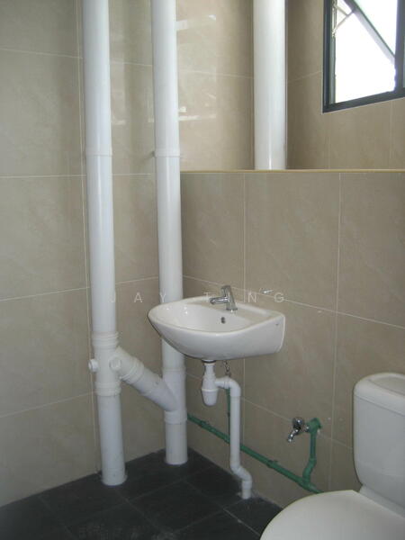 Oxley BizHub 2, 62 Ubi Road 1, 1,130 sqft, Light Industrial (B1) For Rent, by Jay Ting, 21185485 - CommercialGuru.com.sg