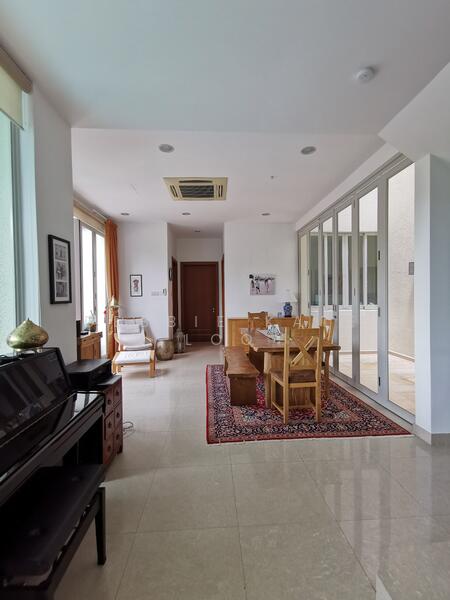 Namly Crescent Beautiful Spacious Semi-D with Pool, , 5 Bedrooms, 4,400 sqft, Semi-Detached House For Rent, by Debbie Kate Loo 鲁美娟, 21186063 - PropertyGuru.com.sg