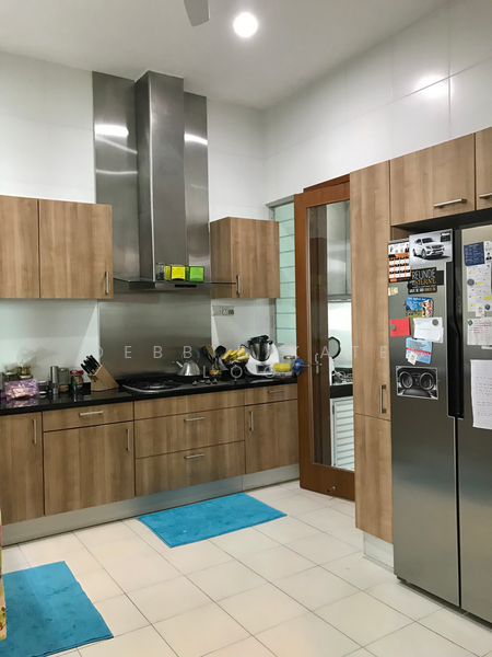 Namly Crescent Beautiful Spacious Semi-D with Pool, , 5 Bedrooms, 4,400 sqft, Semi-Detached House For Rent, by Debbie Kate Loo 鲁美娟, 21186063 - PropertyGuru.com.sg